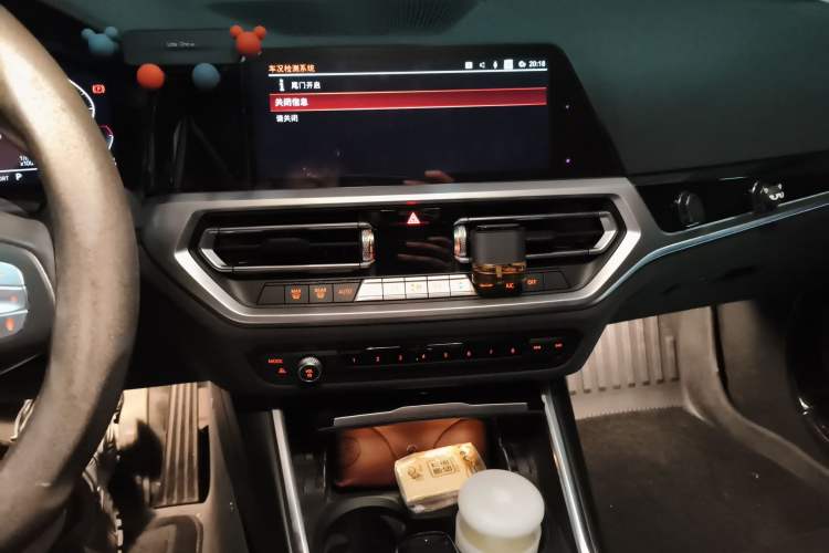 Used BMW 3 Series 2020 325Li First Edition Audio And AC Panel