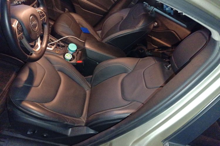 Used Jeep Cherokee 2016 2.4L Professional Smart Version Left Front Seat