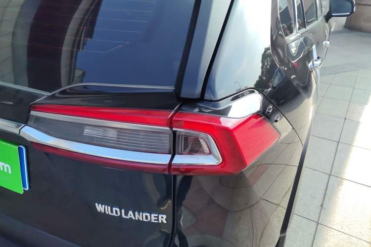 Used Toyota Wildlander 2023 2.0L CVT Two-Wheel Drive Leading Edition
