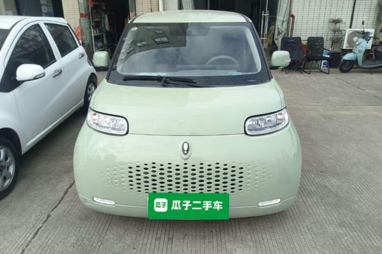 Used ORA White Cat 2022 Upgraded Model 305km Comfort Version Lithium-Ion Battery
