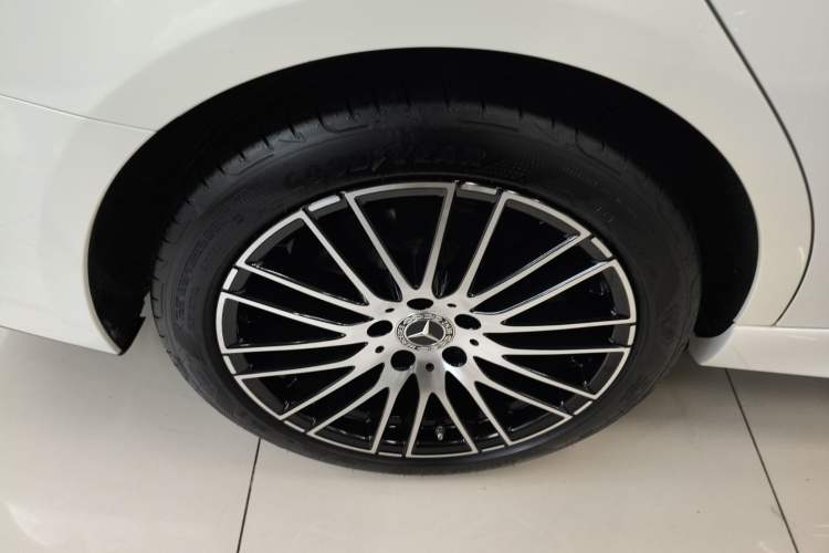 Used Mercedes-Benz C-Class 2022 Restyled C 260 L Sport Edition Exterior 5