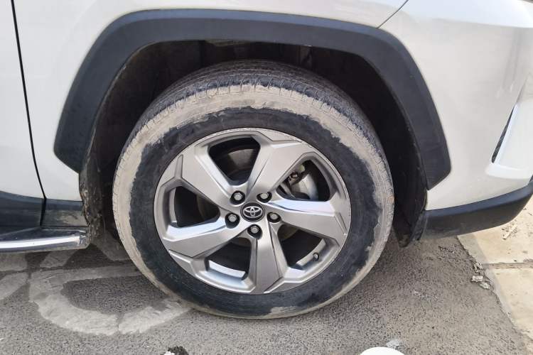 Used Toyota RAV4 2022 2.0L CVT Two-Wheel Drive Fashion Edition