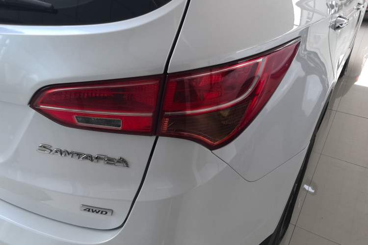 Used Hyundai Santa Fe 2015 2.0T Automatic All-Wheel Drive Smart Version 5 Seats
