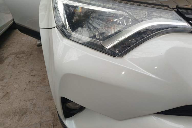 Used Toyota RAV4 2016 2.0L CVT Two-Wheel Drive Fashion Edition China V Standard