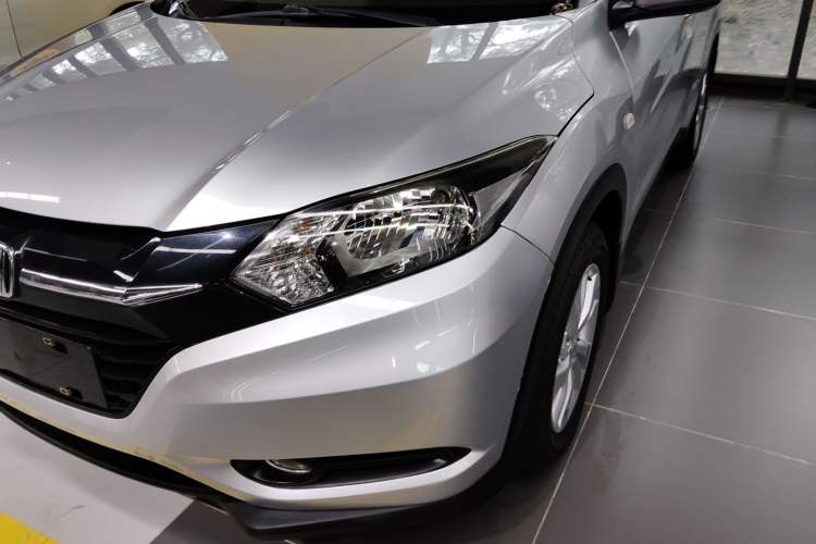 Used Honda Vezel 2015 1.8L CVT 2WD Elite Model
