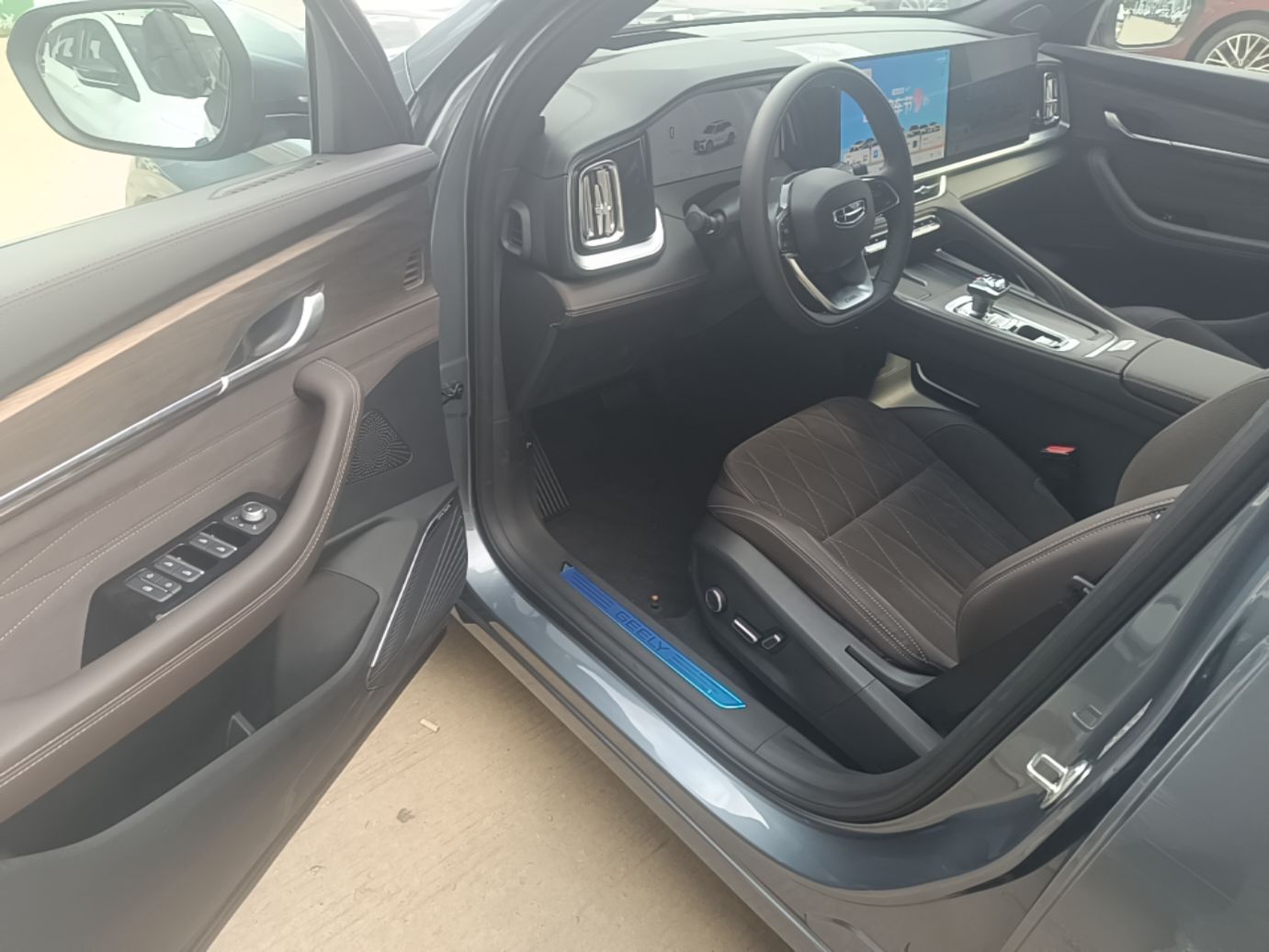 Geely Auto Monjaro L 2026 Model Oriental Yao 2.0TD Automatic Xiaohan Edition — снимка 18