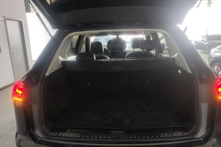 Used Volkswagen Tayron 2020 330TSI Two-Wheel Drive Luxury Smart Connectivity Version
