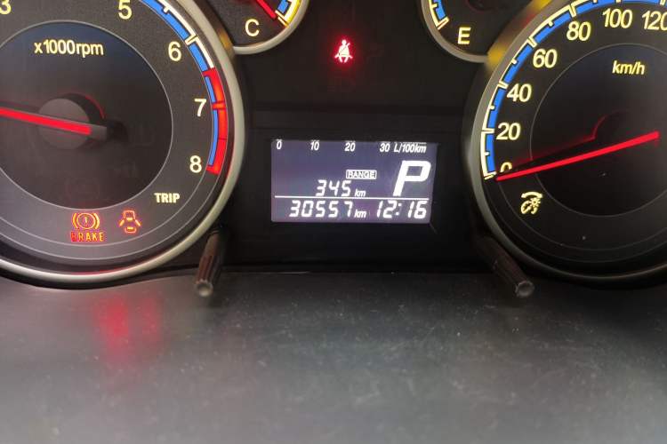 Used Suzuki SX4 2016 1.6L Automatic Classic Edition Odometer Close Up