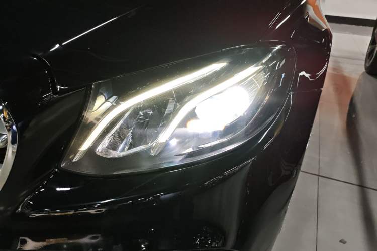 Used Mercedes-Benz E-Class 2016 E 200 L Sport Edition Left Front Headlight