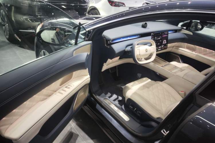 Used Nio ET9 2025 100kWh Signature Edition
