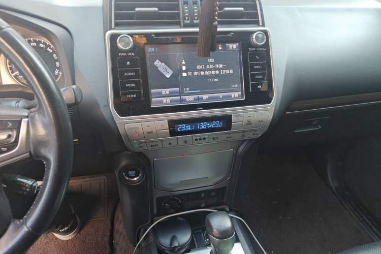 Used Toyota Prado 2018 3.5L Automatic TX-L with Rear-Mounted Spare Tire Audio And AC Panel