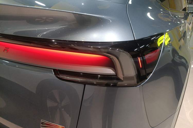 Used Tesla Model Y 2025 Long-Range All-Wheel Drive First Edition
