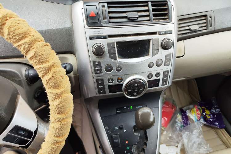 Used Toyota Verso 2011 180G CVT Luxury Edition Audio And AC Panel