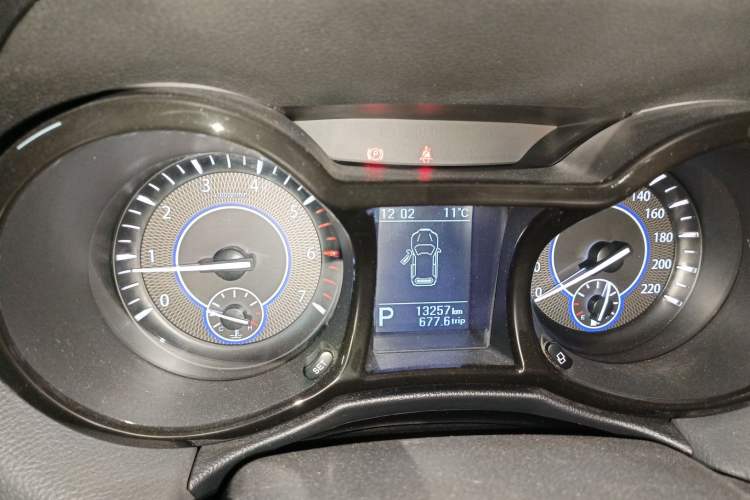 Used JMC Yusheng S350 2016 2.0T Automatic All-Wheel Drive Gasoline Luxury Version with Sunroof 5 Seats
