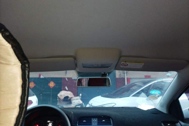 Used Volkswagen Polo 2016 1.4L Manual Fashion Model