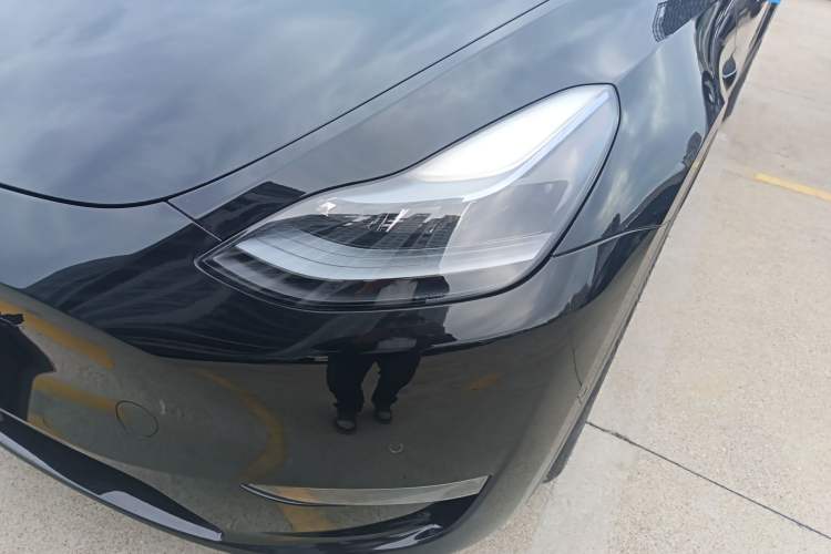 Used Tesla Model Y 2022 Long-Range All-Wheel-Drive Version