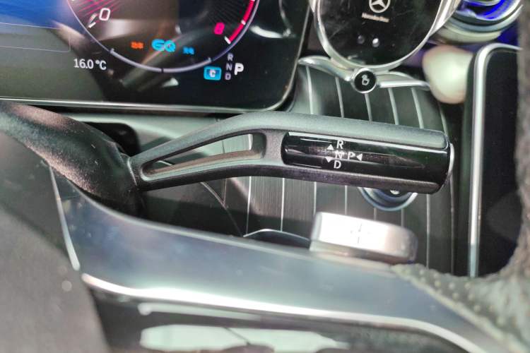 Used Mercedes-Benz C-Class 2022 C 260 L Sport Edition Gear Lever