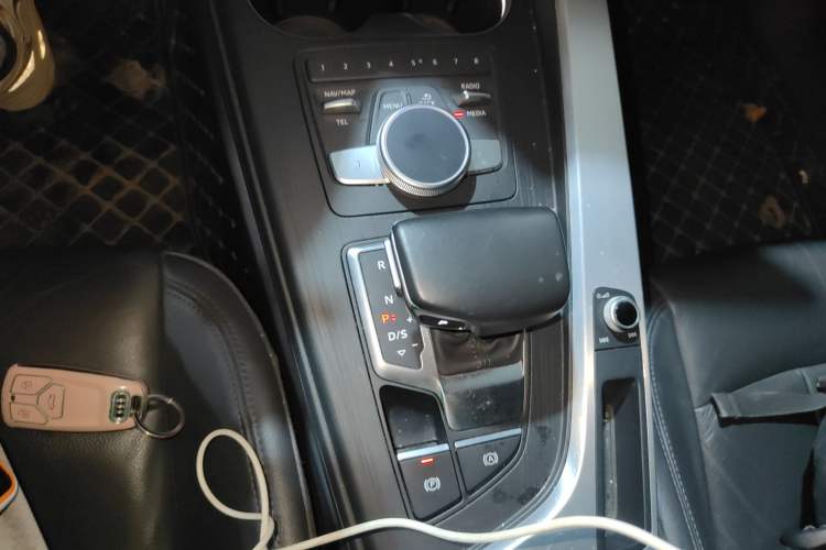 Used Audi A4L 2019 40 TFSI Fashion Version China V
