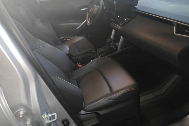 Used Toyota FRONTLANDER 2023 2.0L Smart Electric Hybrid Dual-Engine Luxury Edition
