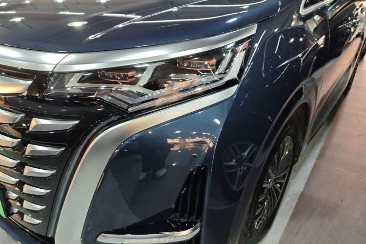 Used Denza D9 2022 DM-i 970 Four-Wheel Drive Flagship Model