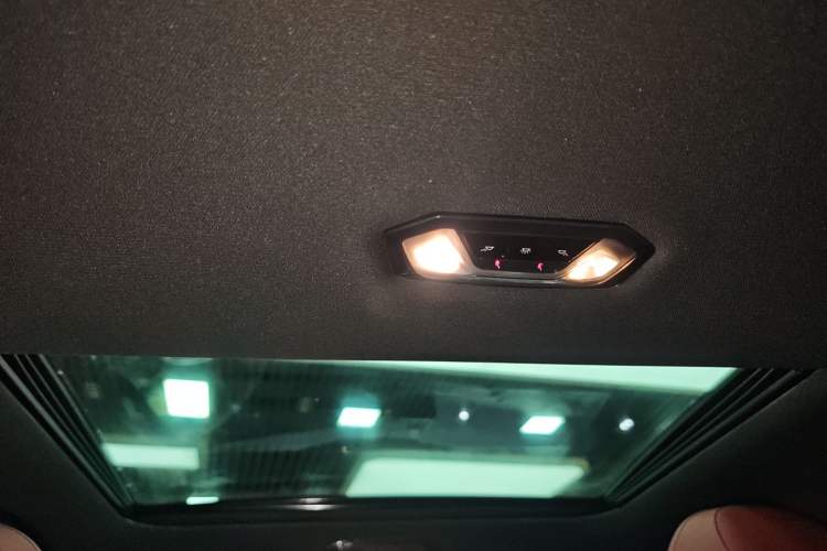 Used BMW 3 Series 2023 325i M Sport Night Edition Package Headliner