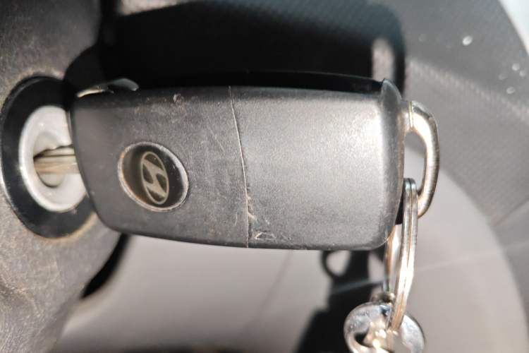 Used Hyundai Verna (older generation) 2010 Sedan 1.4L Automatic Comfort Model GS
