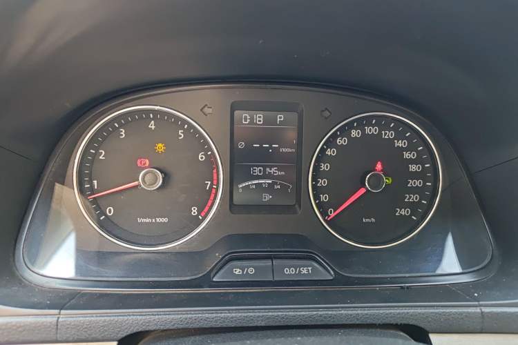 Used Volkswagen Lavida 2013 1.4TSI DSG Comfort Edition Instrument Cluster