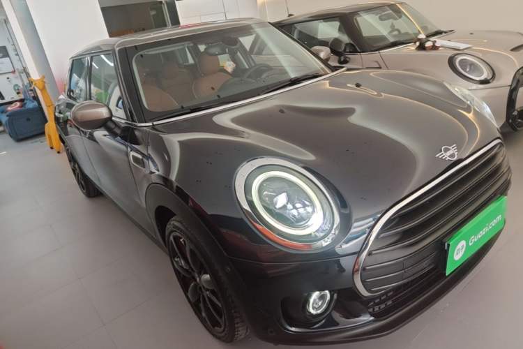Used MINI Clubman 2022 Facelift 1.5T COOPER Connoisseur Front Right 45 Deg
