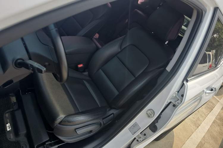 Used Hyundai Tucson 2015 1.6T Dual-Clutch Two-Wheel-Drive Smart Model Left Front Seat