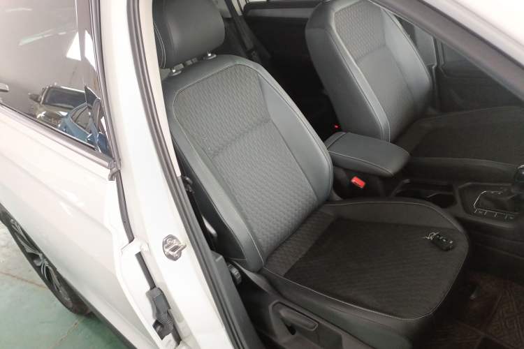 Used Volkswagen Tiguan L 2019 330TSI Automatic Two-Wheel Drive Luxury Edition China VI Standard