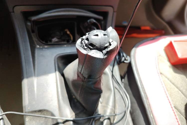 Used Bestune B50 2012 1.6L manual fashion version Gear Lever