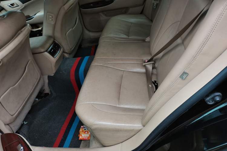Used Toyota Crown 2010 3.0L Royal Saloon Left Rear Seat