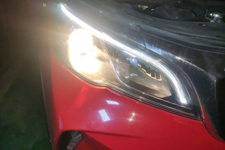 Used Geely Auto Vision X3 2021 PRO 1.5L CVT Deluxe Model Right Front Headlight