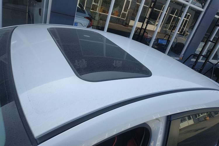 Used Mazda Mazda 3 Axela 2014 Sedan 1.5L Automatic Luxury Model
