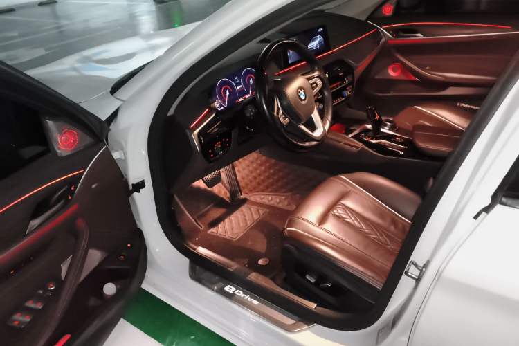 Used BMW 5 Series New Energy 2019 530Le Luxury Package Driver Seat