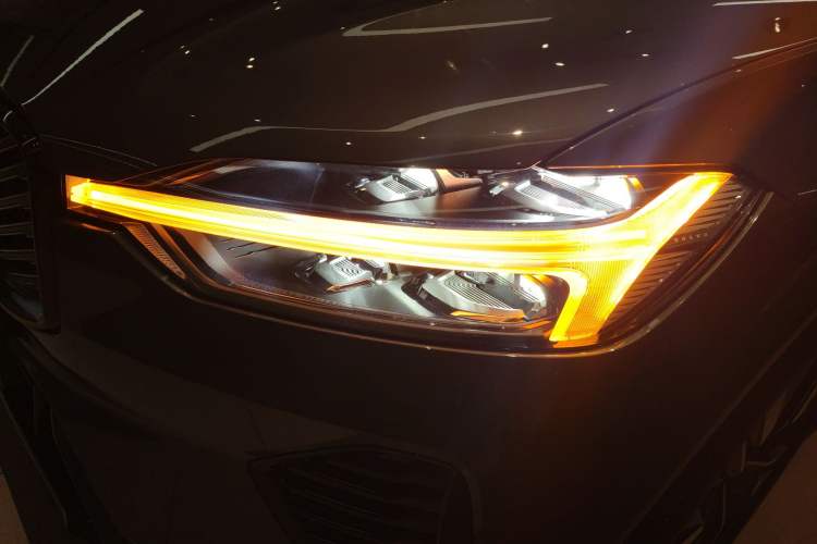 Used Volvo XC60 2026 B5 4x4 SmartDrive Sport Edition