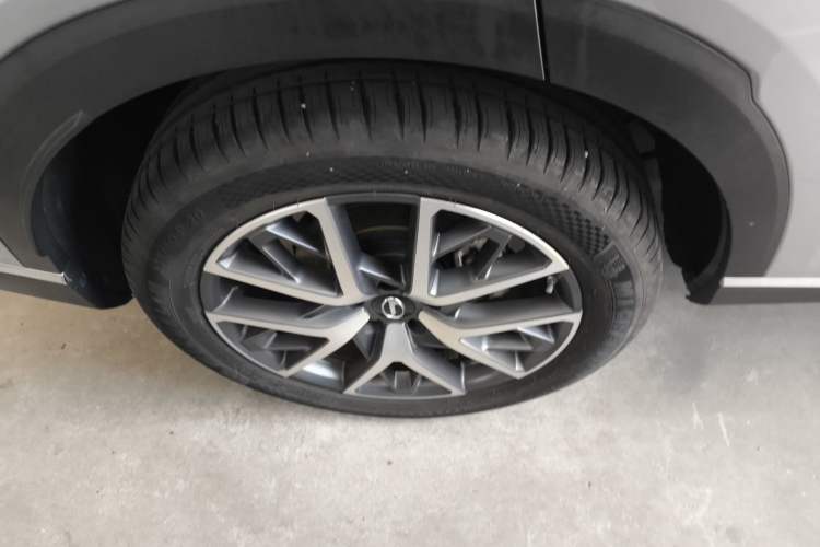 Used GAC Trumpchi GS8 2022 Linghang Series 2.0 TGDI Two-Wheel-Drive Luxury Smart Connectivity Version (7 Seats) Right Rear Wheel Hub