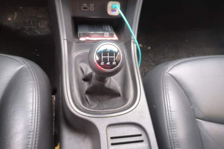 Used Roewe 360 2015 1.5L Manual Luxury Edition Gear Lever