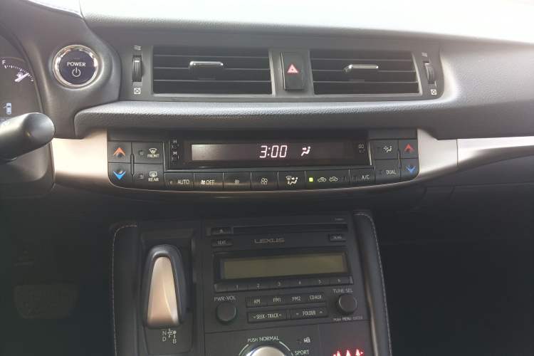 Used Lexus CT 2017 CT200h Elite Edition Solid Color China V Standard