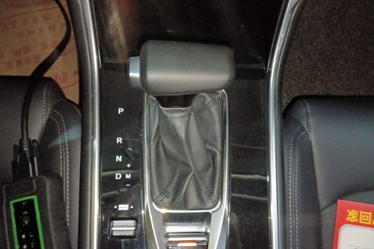 Used CHANGAN CS75 2021 Honor Million Edition 280T DCT Navigation Model Gear Lever