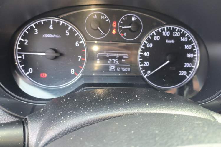 Used Nissan Tiida 2014 1.6L CVT Comfort Model Odometer Close Up