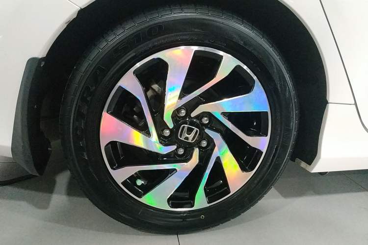 Used Honda Civic 2016 220TURBO CVT Luxury Edition
