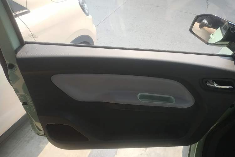 Used Wuling Hongguang MINIEV 2021 Macaron Premium Model – Lithium Iron Phosphate