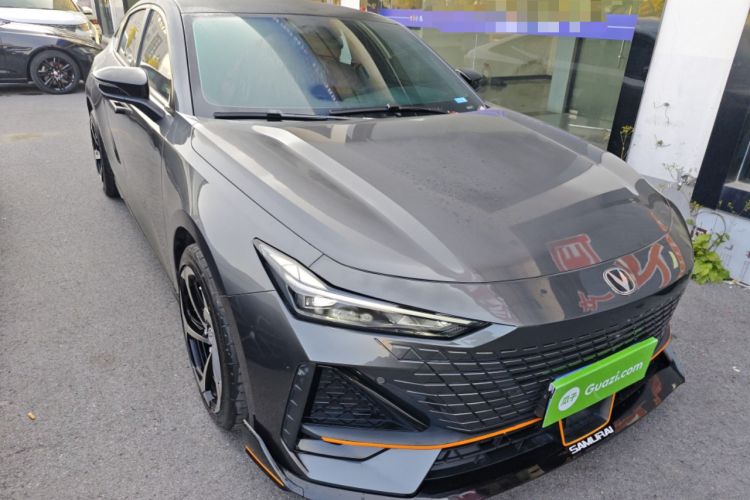 Used Changan UNI-V 2022 1.5T Prestige Version
