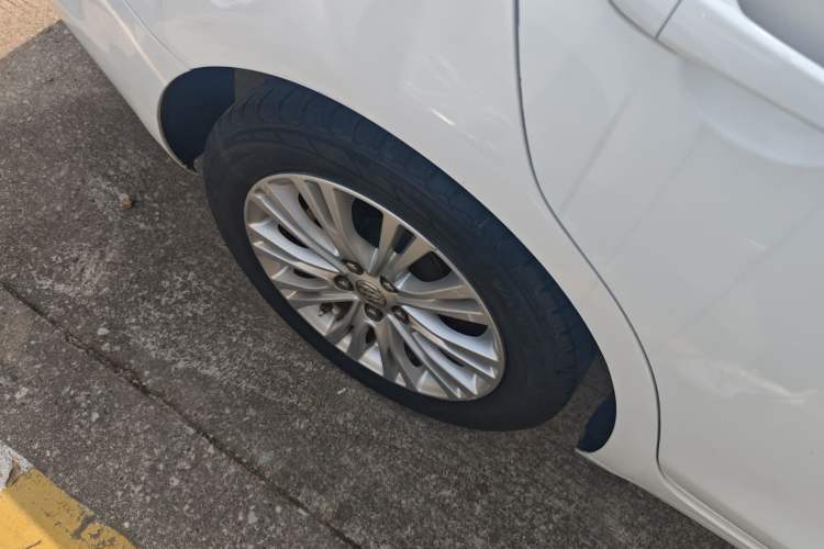 Used Buick GT 2015 15N Automatic Elite Version
