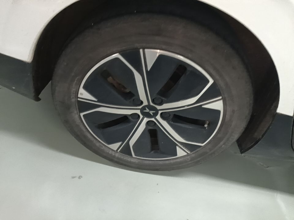 XPeng P5 2022 550E — снимка 11