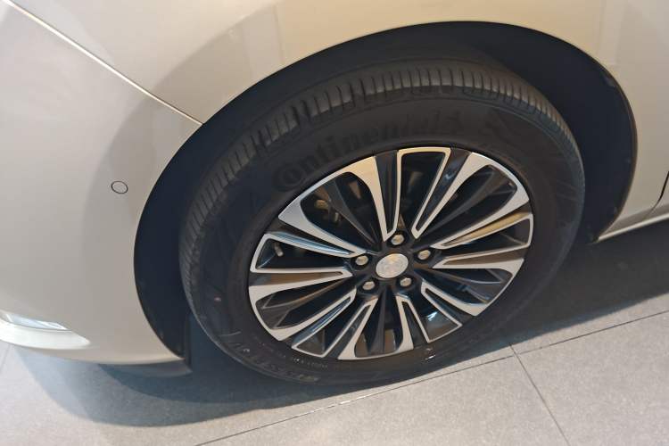 Used Buick GL8 2021 ES Landtrek 653T Luxury Model