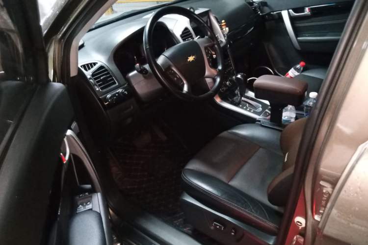 Used Chevrolet Captiva 2017 2.4L 4x4 Flagship Edition 7-Seater
