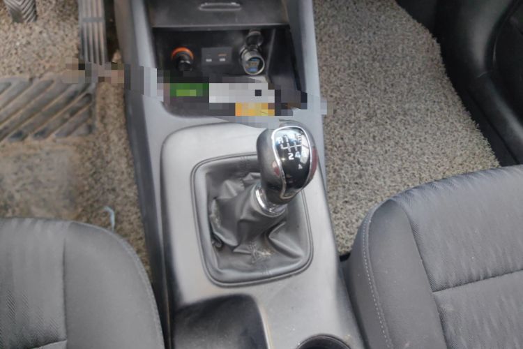 Used Kia K3 2013 1.6L Manual GLS Gear Lever