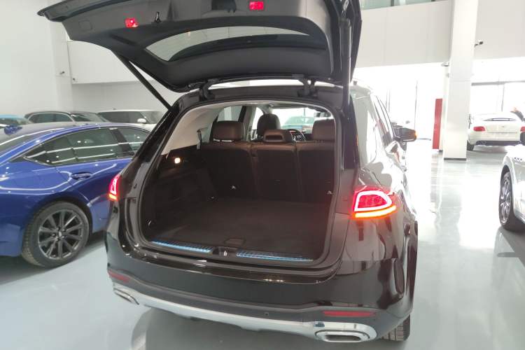 Used Mercedes-Benz GLE 2023 GLE 350 4MATIC Stylish Model
